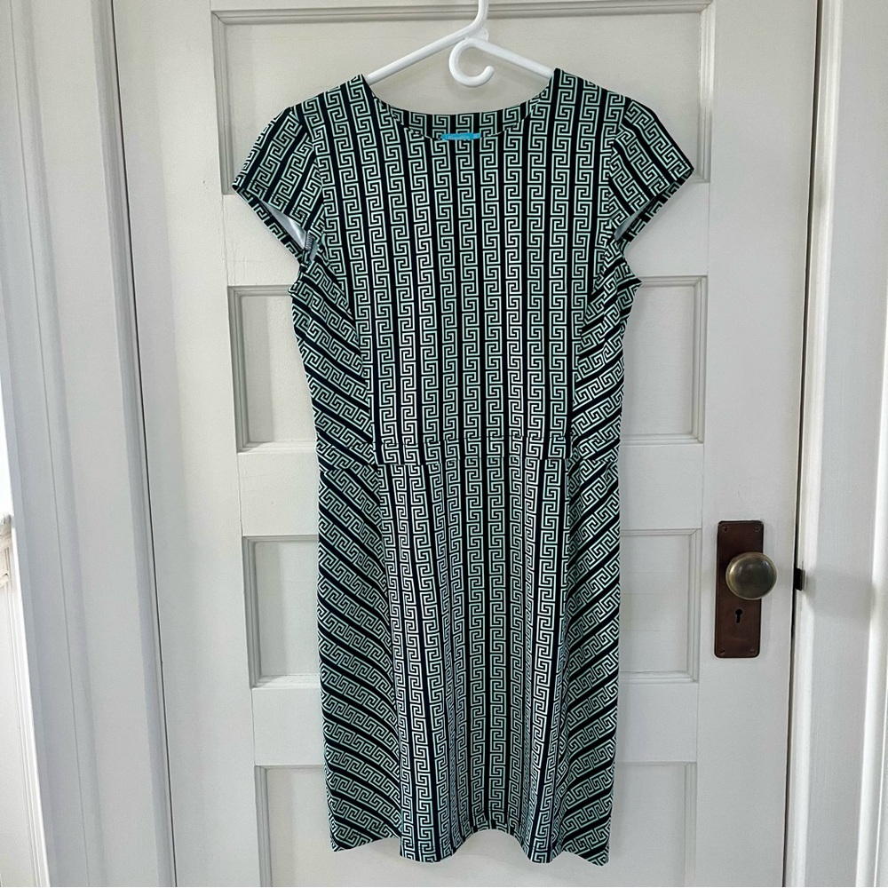 J. McLaughlin Cap Sleeve Knee Length Dress in Greek Key